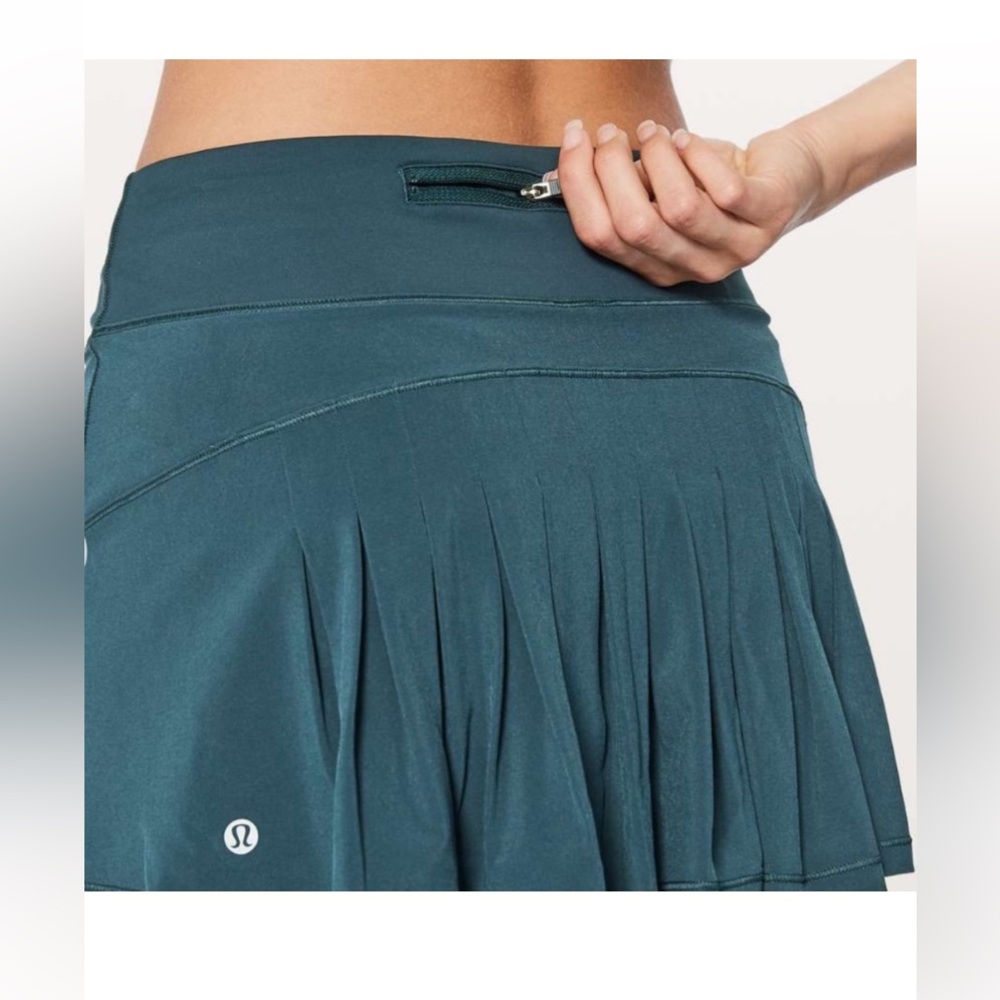 Lululemon Circuit Breaker Skirt/Skort II EUC sz 8 submarine teal